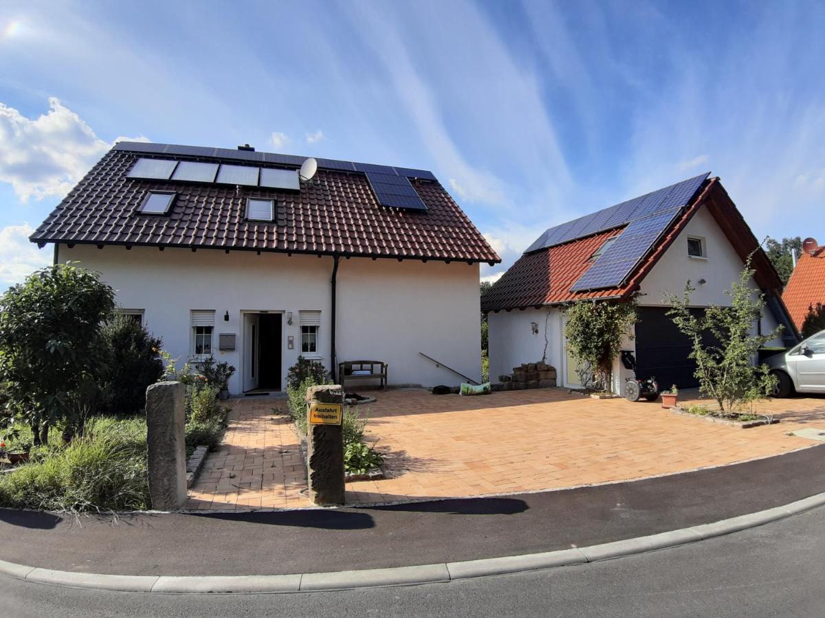 Ferienwohnungen Leffer Großheirath Exterior foto