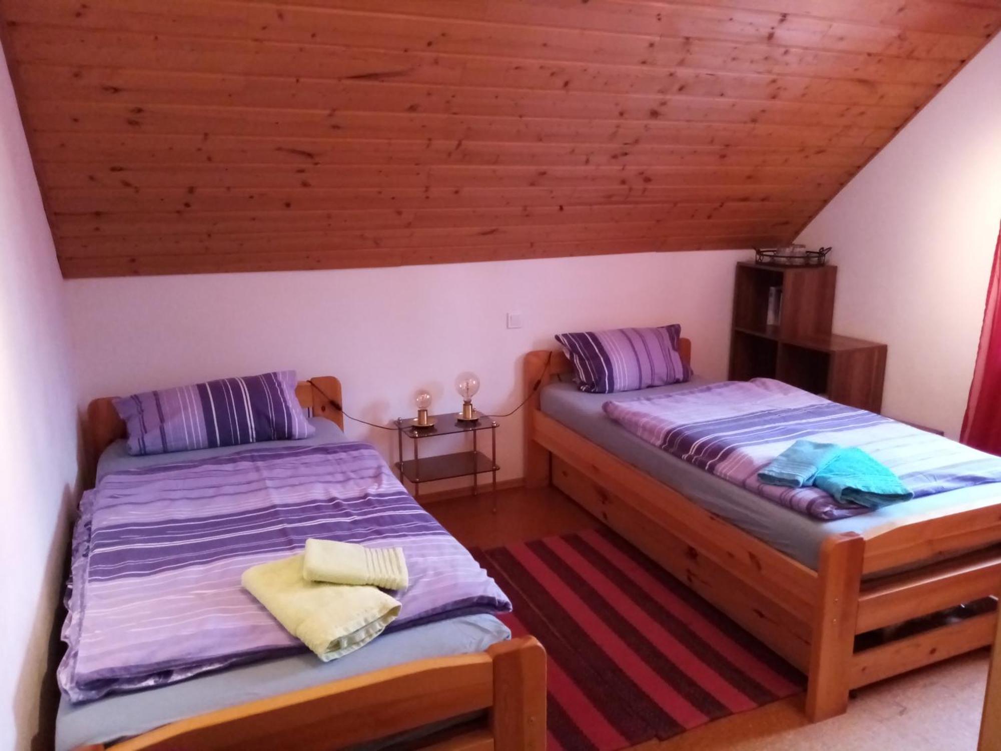 Ferienwohnungen Leffer Großheirath Exterior foto